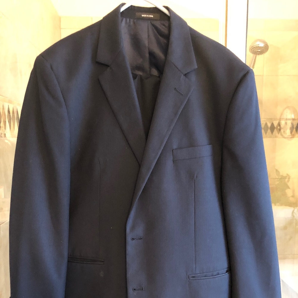 VanHeusen Van Heusen suit, navy, 44R, worn once.